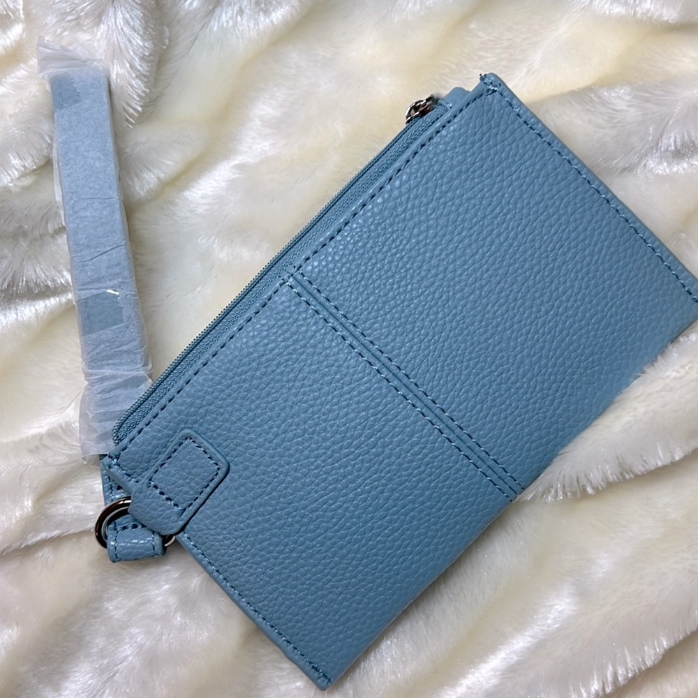 Thirty-One Wristlet (Light Blue) - NEW!